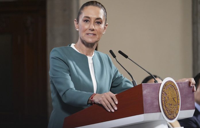 Presidenta de México confirma hackeo de su teléfono y correo electrónico