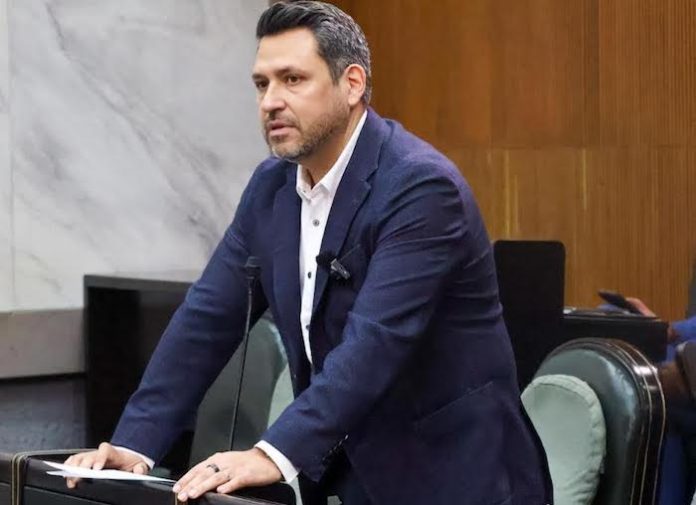 Diputado Tomás Montoya propone incentivos y carriles exclusivos para fomentar el uso de “Car Pool”