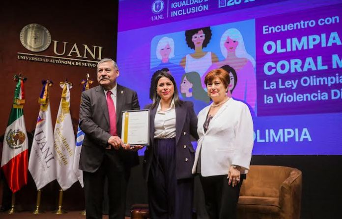 Olimpia Coral impulsa conciencia sobre violencia digital en la UANL