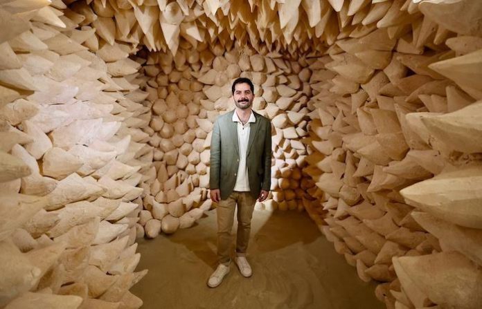 Andrés Anza regresa a Plaza Fátima con exposición “Fragmentos de un Tiempo Infinito”