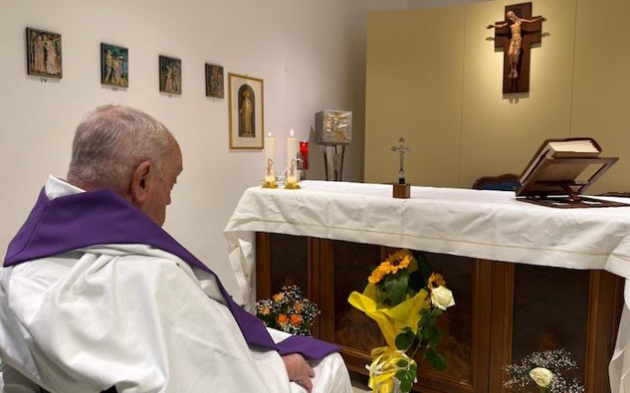 El papa Francisco ya no necesita ventilación pulmonar por la noche