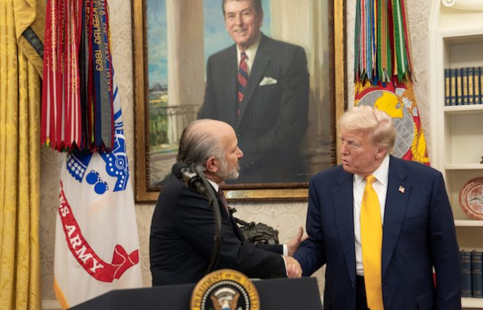 EU insiste en que impondrá aranceles a México y Canadá, pero aún se negocia el monto