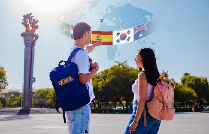 UANL fortalece su programa de movilidad internacional con casi 4 mil becarios en 20 años