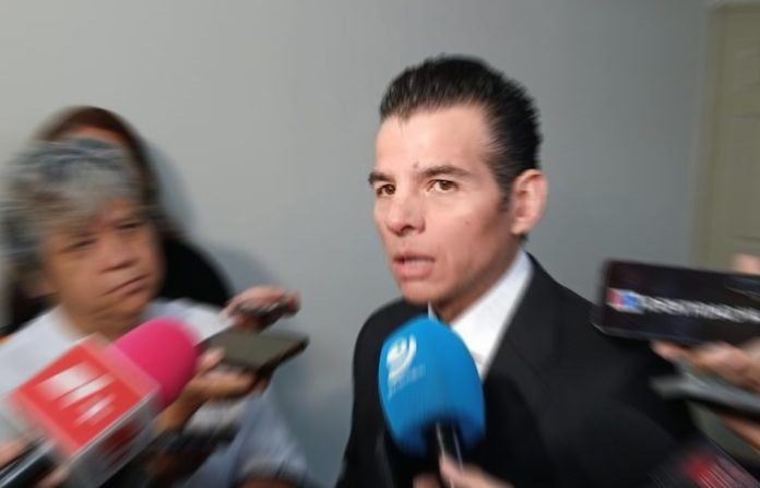 Flores Serna prioriza problemas actuales de NL sobre elección de 2027