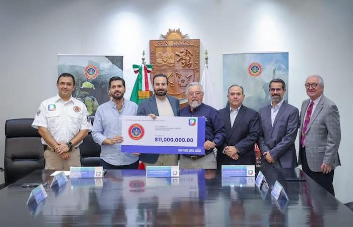San Pedro Garza García fortalece cuerpo de bomberos con donativo de 11 mdp