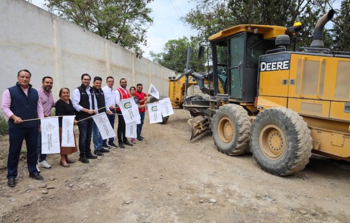 Mejoran vialidades en El Barrial con nuevas obras de pavimentación
