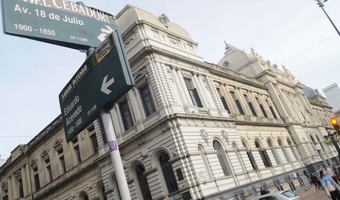 Amenazas de bombas y de masacres alteran la monotonía en Uruguay