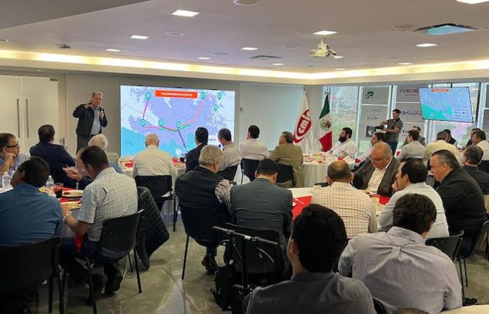 Hernán Villarreal destaca avances en infraestructura y movilidad ante la CMIC