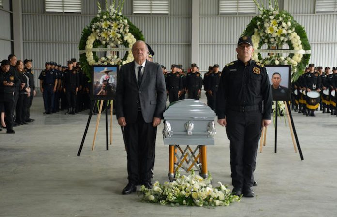 Rinden homenaje póstumo a policía de Fuerza Civil caído en cumplimiento de su deber
