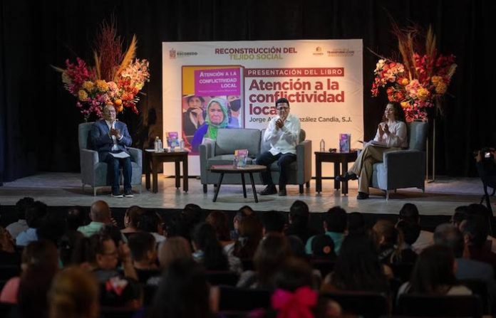 Escobedo fusiona arte y reflexión social en velada cultural