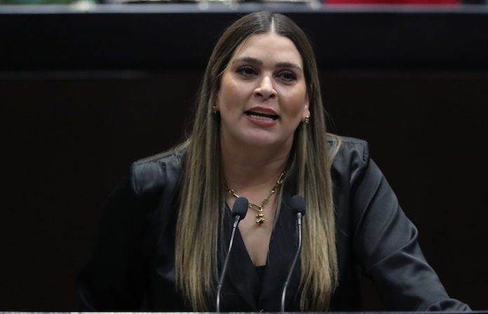 Extorsión con rostro de mujer: diputada exige enfoque de género en estrategia nacional