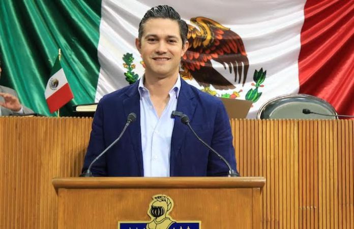 Proponen regular uso excesivo de luces en patrullas de NL