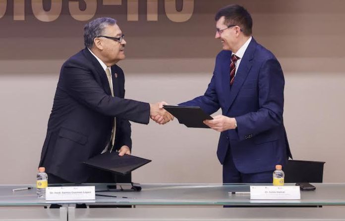 UANL fortalece lucha contra el cáncer con alianza internacional en radioterapia