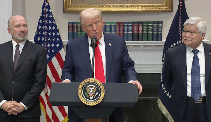 Estados Unidos suspende en forma temporal toda ayuda militar a Ucrania