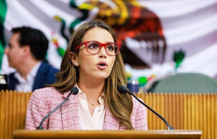 Lorena de la Garza impulsa actualización de normas contra la contaminación del aire en Nuevo León y México