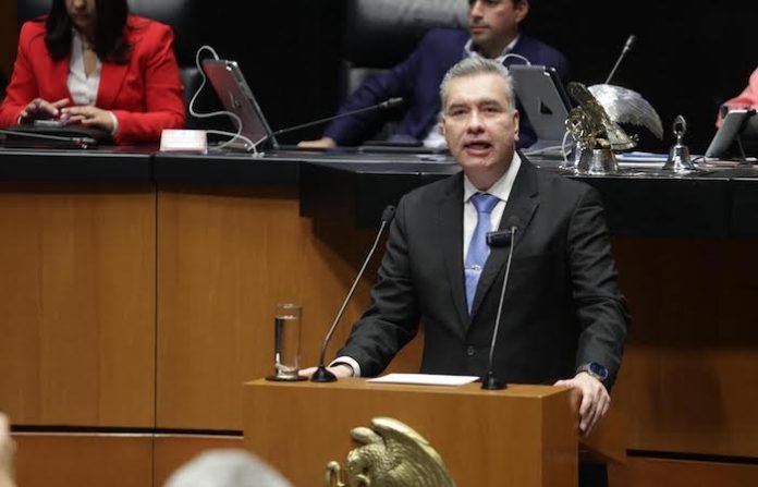 Waldo Fernández defiende la soberanía de México frente a aranceles de Estados Unidos