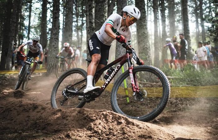 Carolina Flores, con la mira en la cima de la Copa Mundial de Ciclismo de Montaña en Brasil