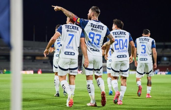 Rayados y Cruz Azul empatan en un duelo intenso en la CDMX