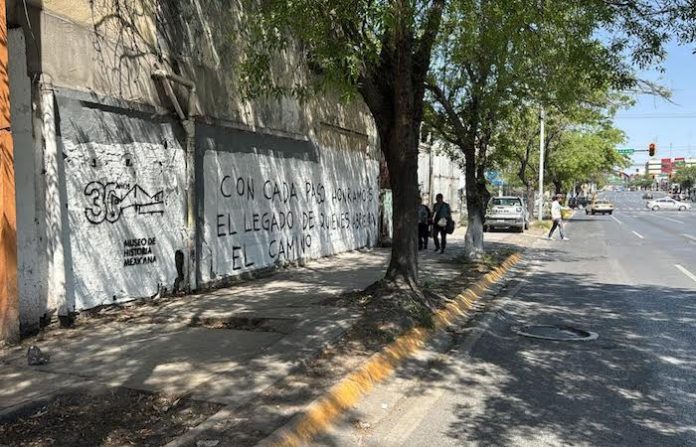 Monterrey se convierte en libro abierto: murales poéticos narran la memoria colectiva