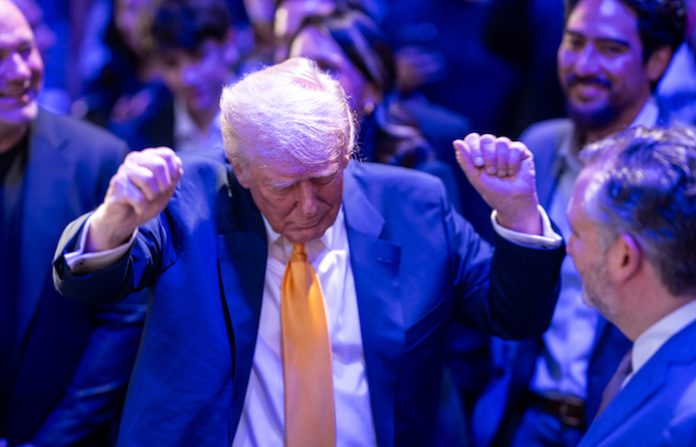 Trump muestra una excelente salud cognitiva y física durante un chequeo médico