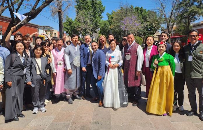 Escobedo comparte modelo educativo innovador con ciudades de Corea y Latinoamérica