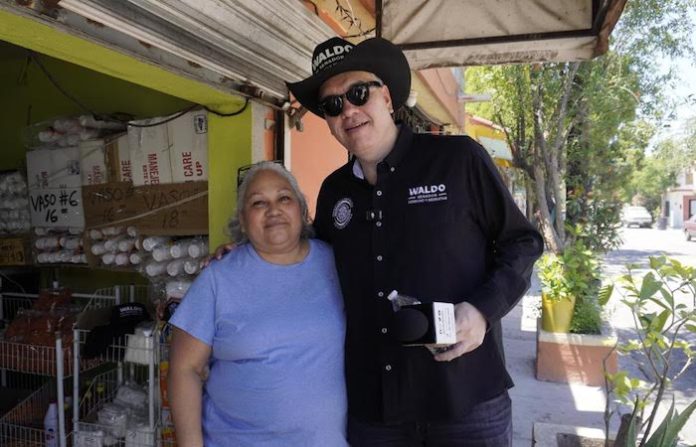 Senador Waldo Fernández lleva su gestión a las colonias de Nuevo León