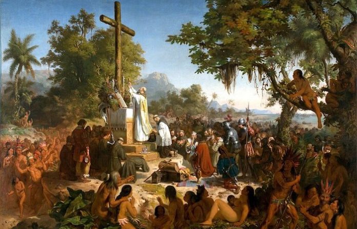 Cruz de primera misa realizada en Brasil en 1500 recorre el país en peregrinación