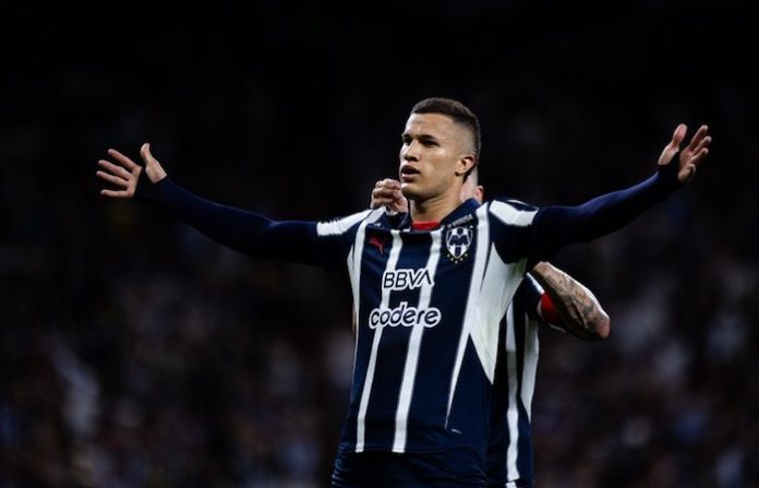 Deossa ilumina el BBVA: Rayados vence al América y está cerca de su boleto a la liguilla