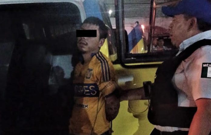 Agresión familiar sacude a colonia del norte de Monterrey: hijo ataca a su padre en silla de ruedas