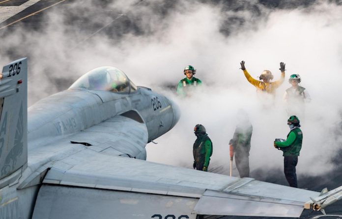 Estados Unidos lanzó más de 200 ataques exitosos contra los hutíes, afirma la Casa Blanca