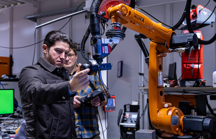 Nuevo León consolida liderazgo industrial con inversiones europeas y crecimiento récord, anuncia Samuel García