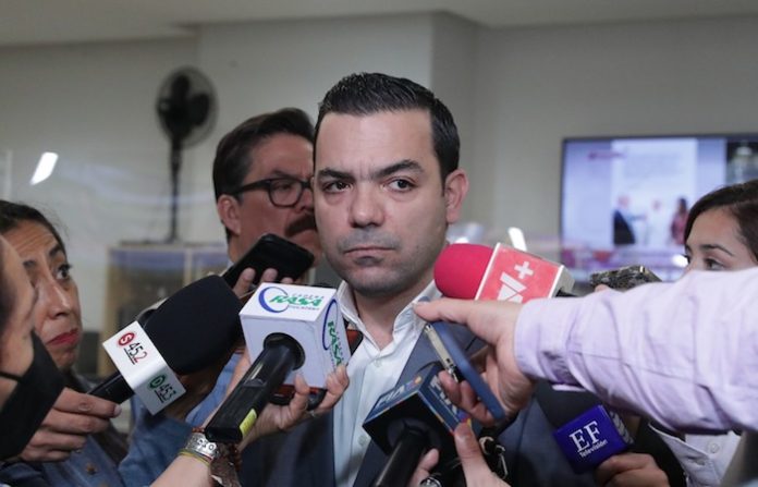 Diputado del PAN exige acción diplomática por mensajes antiinmigrantes de EU en medios mexicanos”