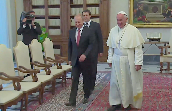 Putin destaca la actitud positiva del papa Francisco hacia Rusia