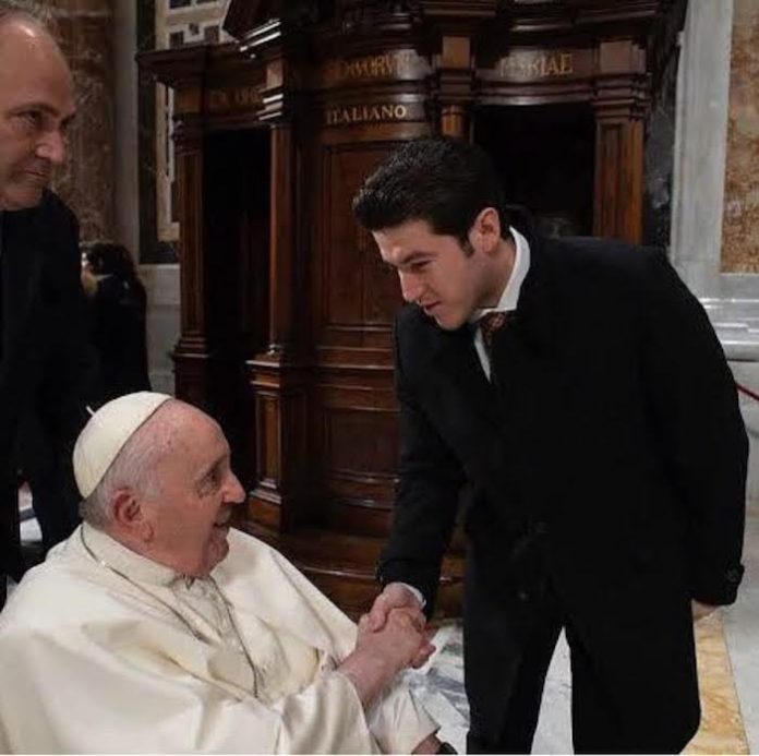Gobernador Samuel García despide al Papa Francisco y recuerda encuentros en el Vaticano”