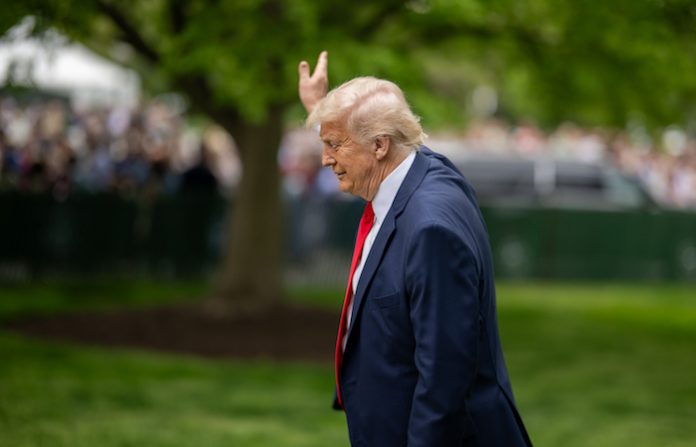 Trump afirma que EU se está llevando bien con China