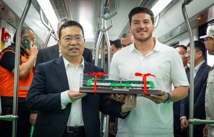 Metrorrey estrena trenes de lujo: Llegan con WiFi, aire acondicionado y rumbo al Mundial 2026