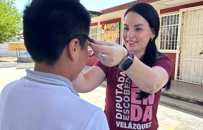 “Buena Visión para un Futuro Brillante”: Programa que transforma vidas en las aulas de Escobedo a través de la diputada Brenda Velázquez