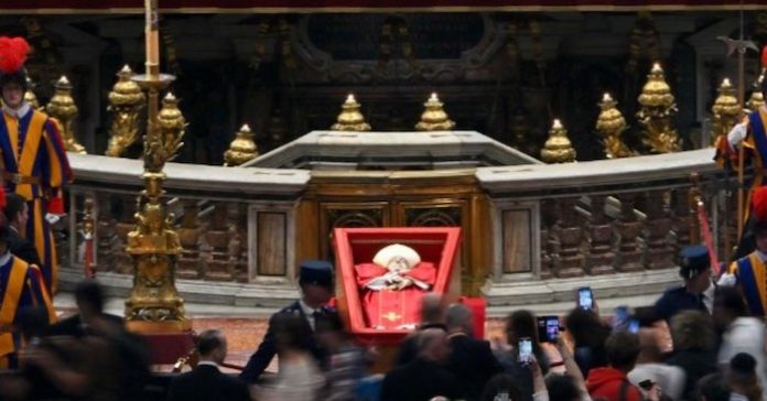 Vaticano confirma la asistencia al funeral del papa de 130 delegaciones extranjeras