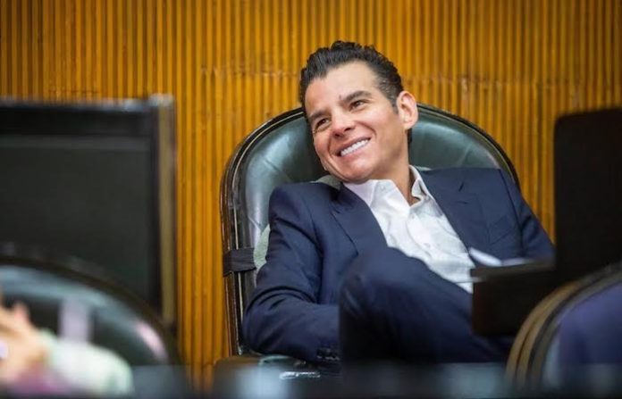 “Las madres son el pilar de Nuevo León”: Diputado Flores Serna