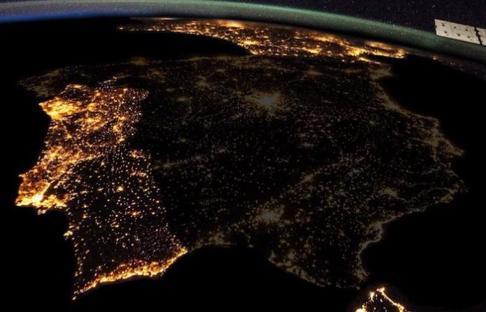 ¿Se avecina un nuevo apagón eléctrico en España? Razones y causas para la alerta