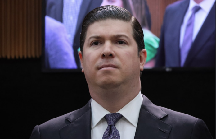 Tras tensa negociación, Congreso de NL juramenta a nuevo Consejero de la Judicatura