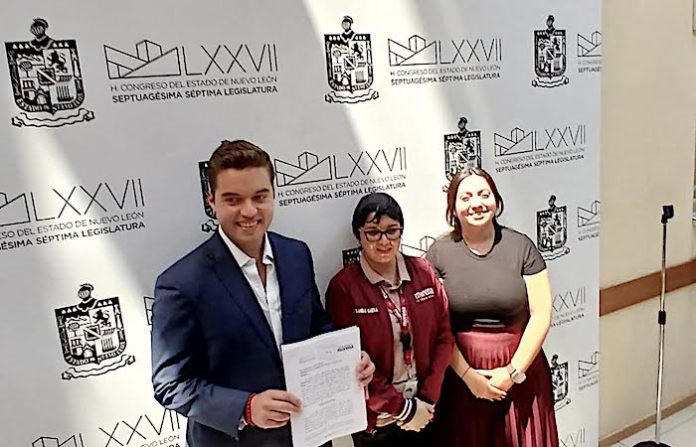 Buscan blindar a menores contra riesgos digitales con nueva ley