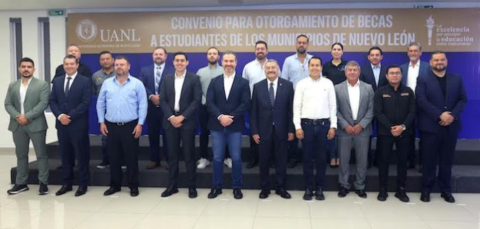 Ningún joven sin estudiar: UANL firma pacto histórico con municipios