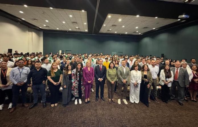 Primera Feria Dual CAINTRA-CONALEP fortalece formación de técnicos especializados