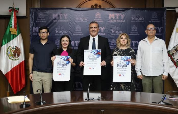 Monterrey presenta exposición interactiva “Arte Regio” en palacio municipal