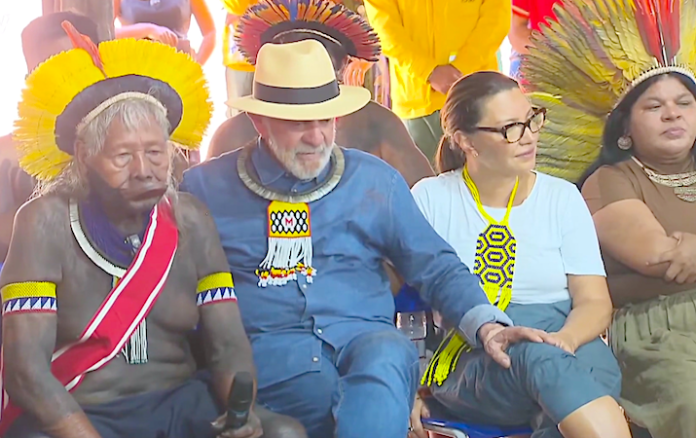 Principal líder indígena de Brasil critica ante Lula su intención de extraer petróleo