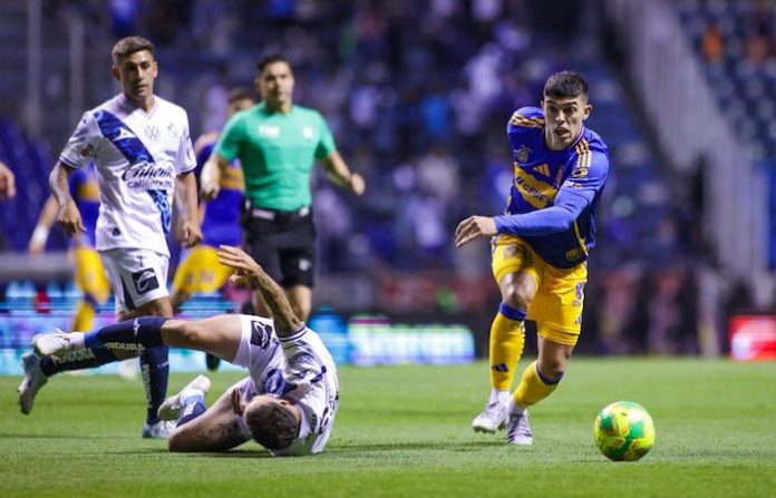 Tigres se queda sin puntería y puntos clave en Puebla