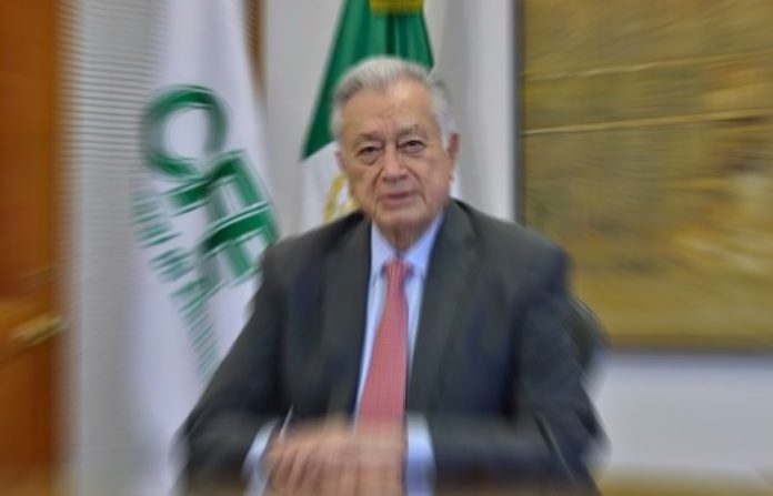 Empresa de renta de autos con historial polémico sigue obteniendo contratos públicos