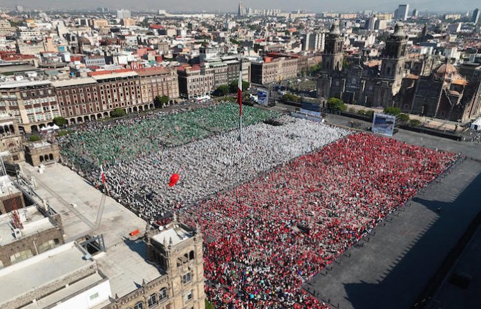 En México construimos paz y prosperidad: Presidenta encabeza en el Zócalo arranque de la Clase Nacional de Boxeo