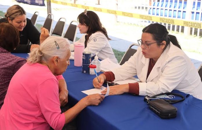 San Nicolás impulsa el bienestar integral con feria de salud comunitaria